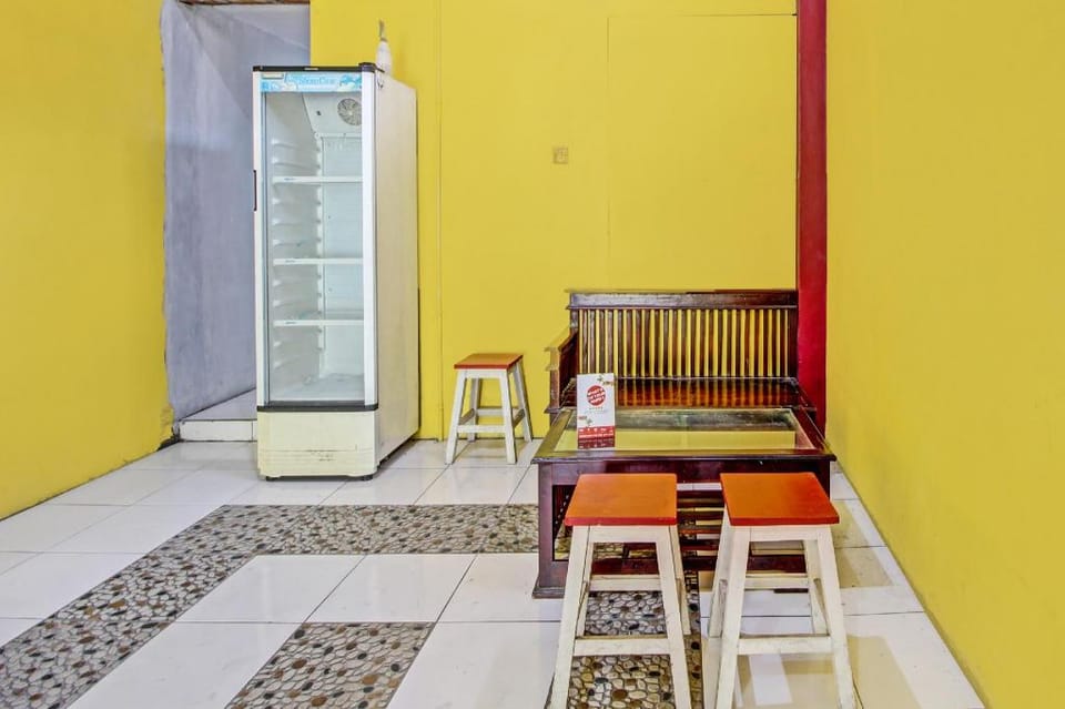 OYO 91690 Moza Guest House Hotel in Special Region of Yogyakarta