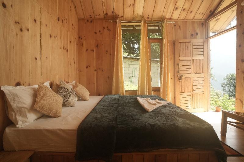 White Hill Cabin Tandi Jibhi Vacation rental in Himachal Pradesh