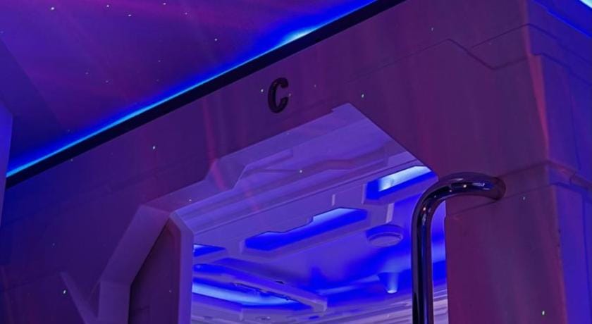 BMAX SPACEPODS Capsule hotel in Lapu-Lapu City