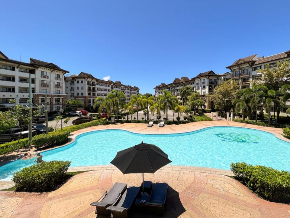 Condo Near SM with Free Parking Pool WIFI and Netflix Apartment in Davao City