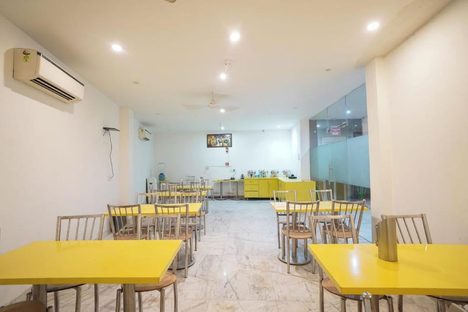 Hotel Happy Stay - Delhi Airport Hotel in New Delhi