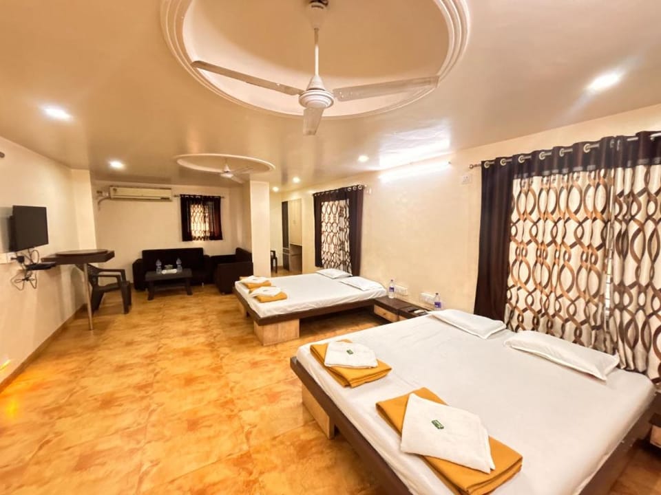 Sai Anand Guest House Hotel in Maharashtra