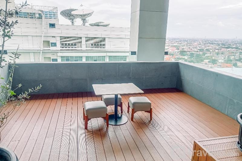 Elegant 1BR at The Smith Alam Sutera By Travelio Apartment in West Java