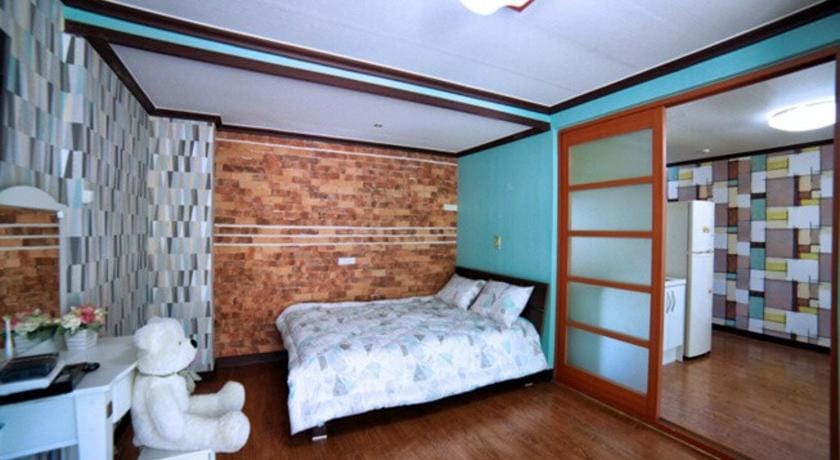 Ahnmyeondo green house Bed and Breakfast in South Korea