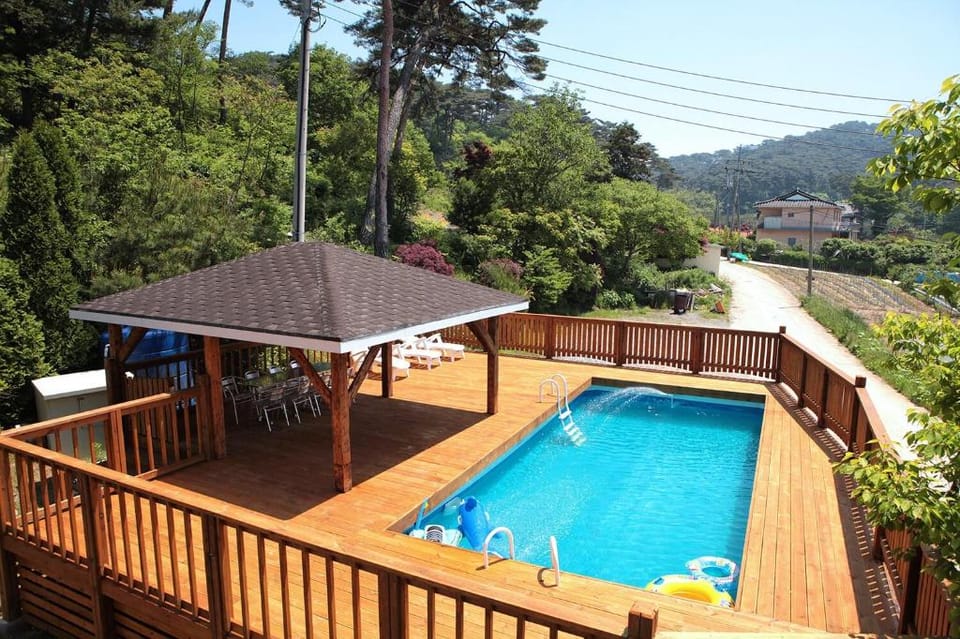 Ahnmyeondo green house Bed and Breakfast in South Korea