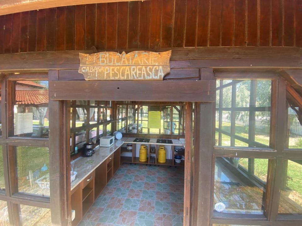 Casa Pescareasca - Complex Plaja Golf Bed and Breakfast in Constanța County