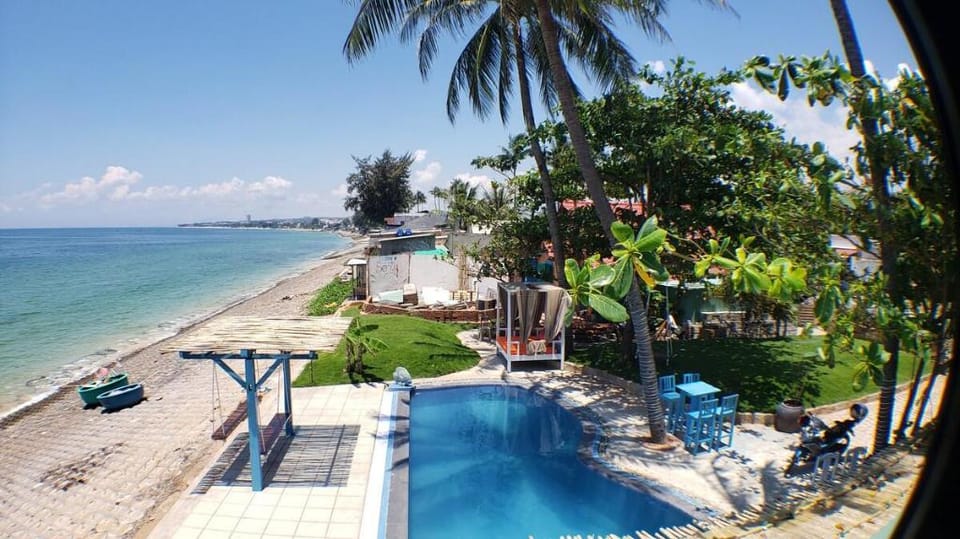 House next to the sea with a lovely swimming pool Vacation rental in Phan Thiet