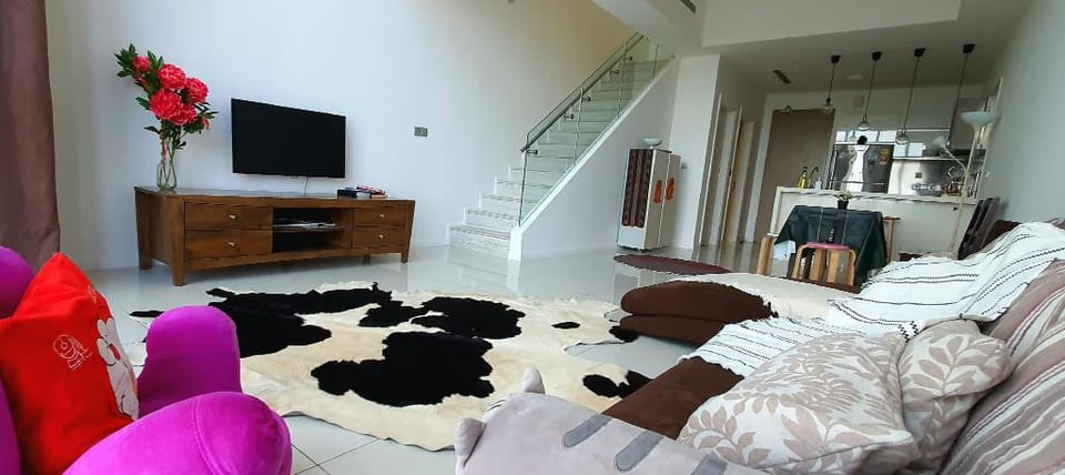 Designer Duplex with Lake View, M City Apartment in Federal Territory of Kuala Lumpur