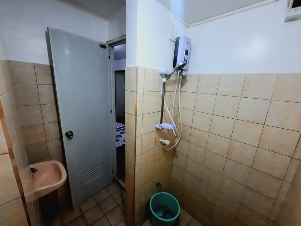 Antonia's Place Tagaytay(Karaoke/Netflix/Billiard) Vacation rental in Tagaytay