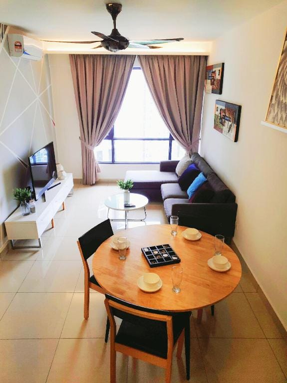 CYBERJAYA ECLIPSE 5 + 2 PAX Blissful Family SUITE Apartment in Selangor, Malaysia