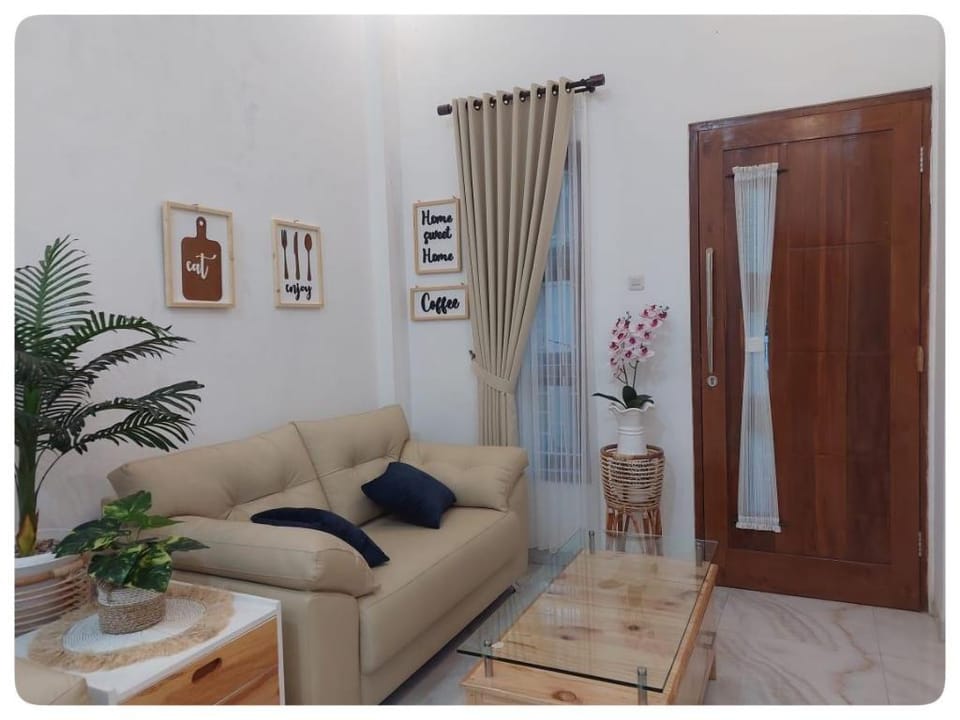 Edelweiss Homestay Vacation rental in Special Region of Yogyakarta