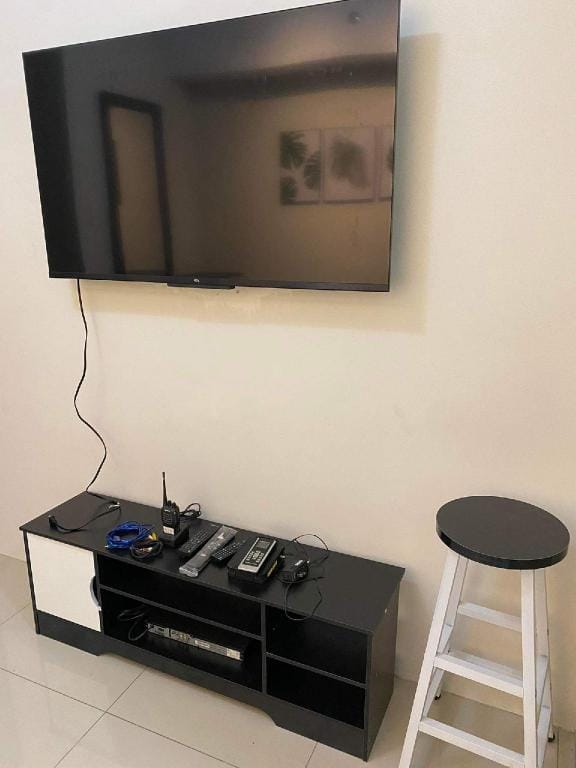 1124Sea Residences5mins. Walk to Moa w/Cable-Wifi Apartment in Pasay