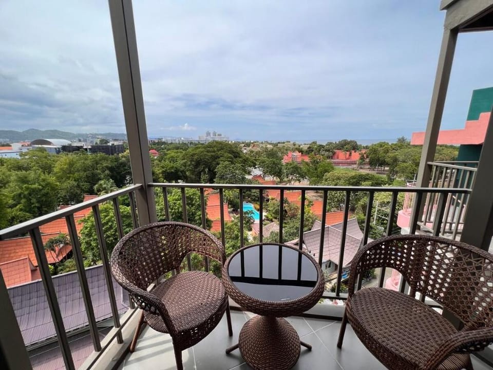 Lahabana condo Huahin Apartment in Nong Kae