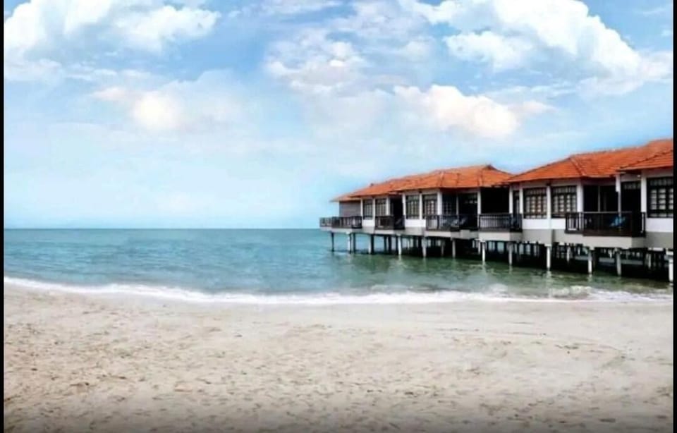 Home117[5room][15pax][Pool][Kbox][BBQ][walk2beach] Vacation rental in Port Dickson