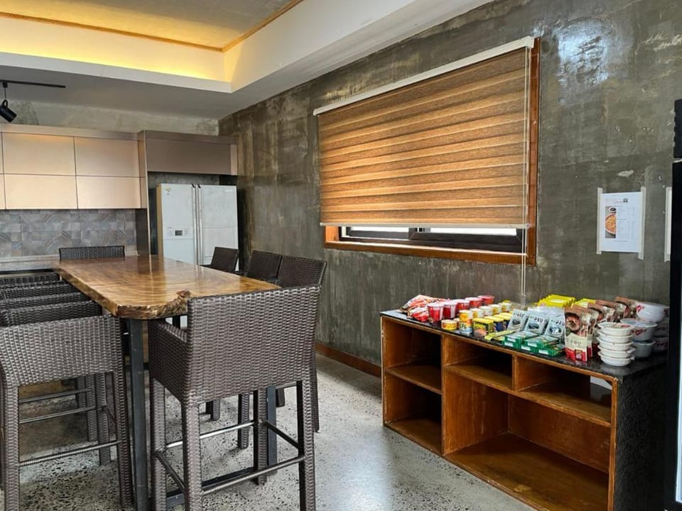 Koregon Pool Villas 6BR (Villa G) Villa in Angeles
