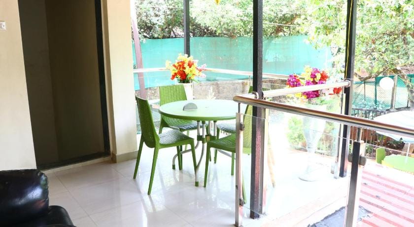 Neuaura Stays Hotel in Maharashtra