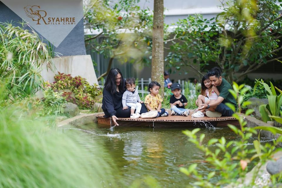 SYAHRIE VILLA CIAWI  Villa in West Java