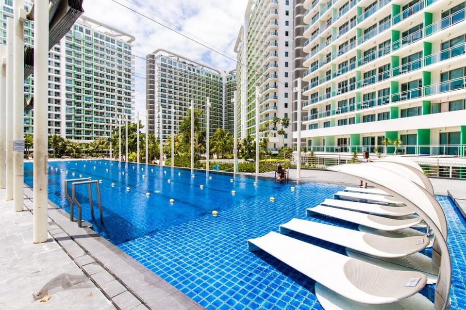 Beach View 1-BR in Azure Urban Resort Vacation rental in Paranaque