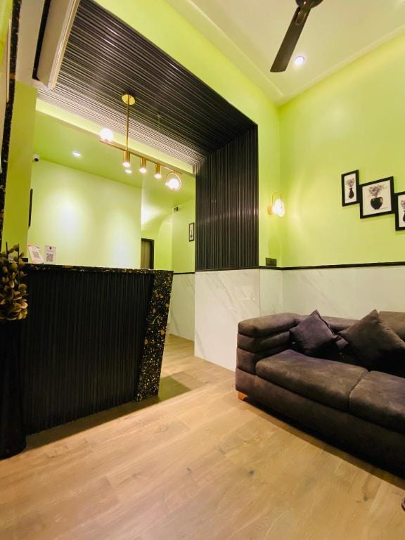 HOTEL LIME WOOD Hotel in Mumbai