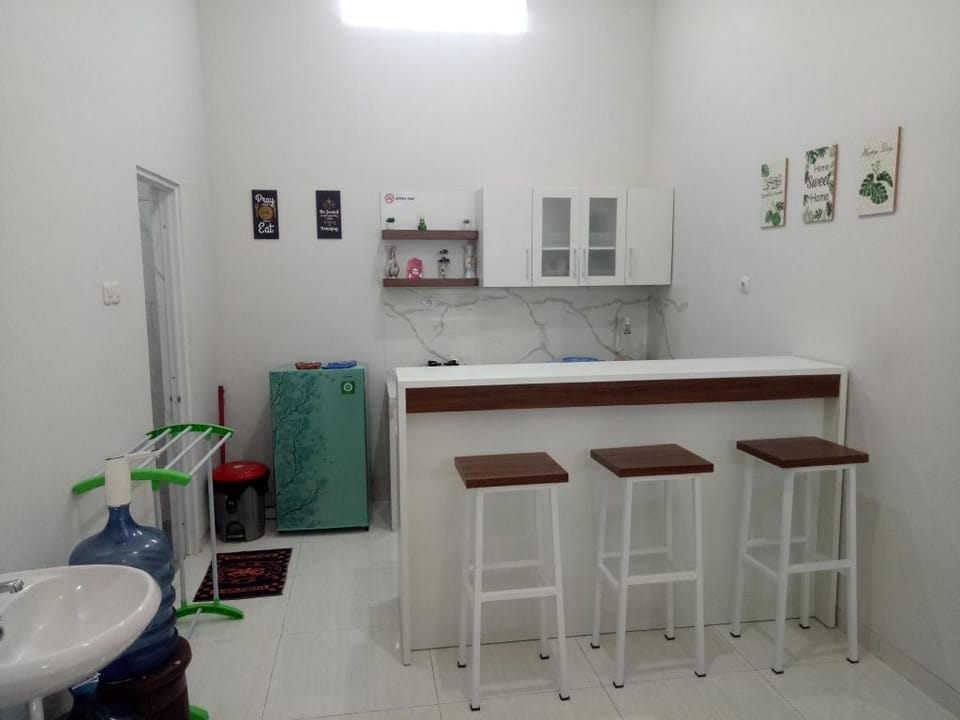 Omah Bondi By FHStay Full House 4 BR (Family Only) Vacation rental in Yogyakarta