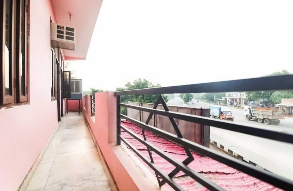 Hotel O by OYO CASTLE HOME STAY Hotel in Jaipur