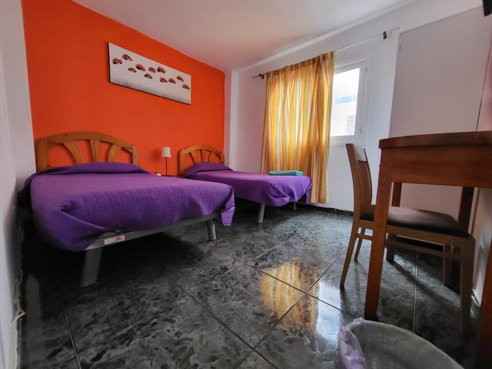 Room Plaza Hierro4 Wifi Free Shared Bathroom Apartment in Maspalomas