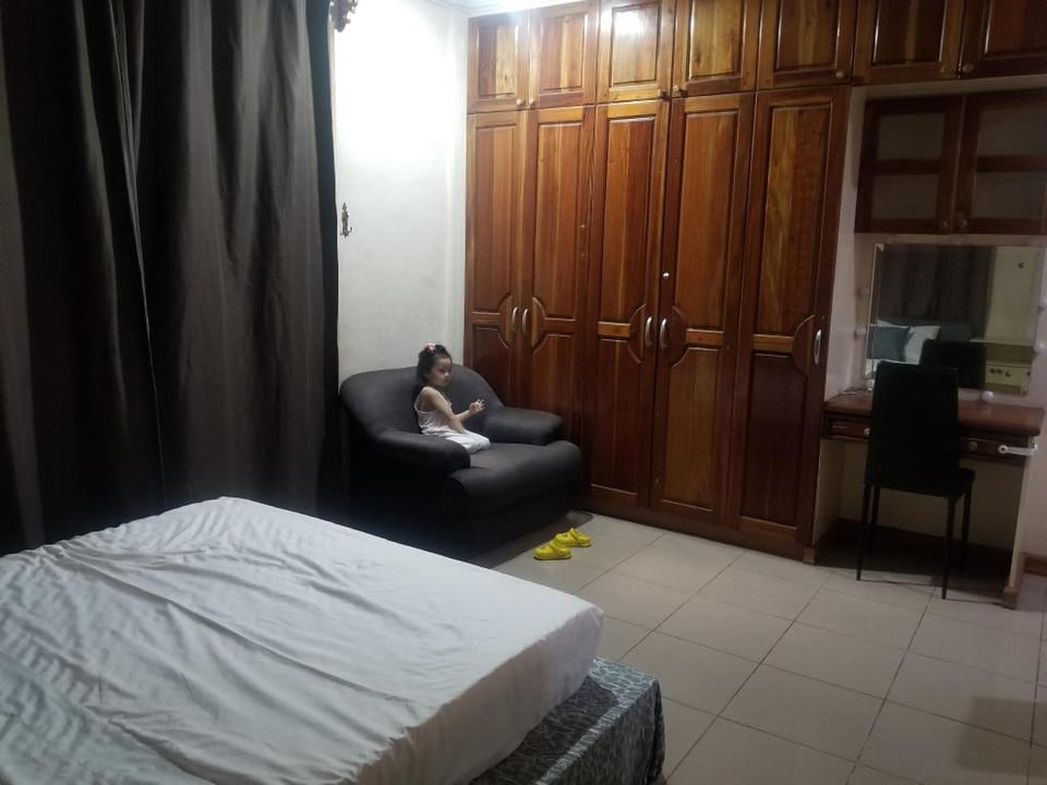 Peaceful double room homestay (fan room only) Vacation rental in Paranaque