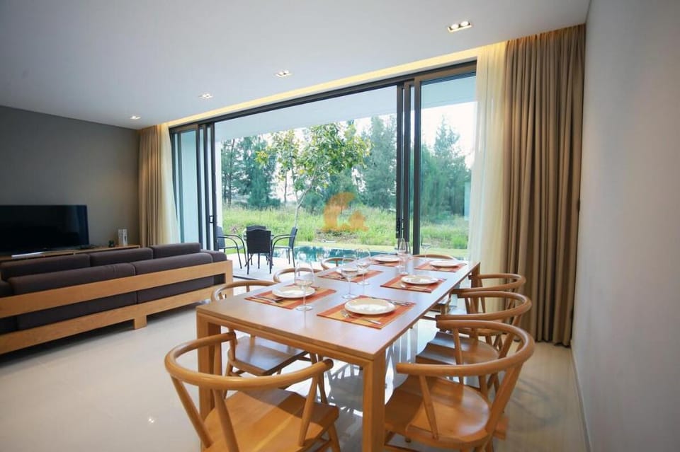 Beachfront Villa 3Bedroom in DaNang&Spa Vacation rental in Hoa Hai