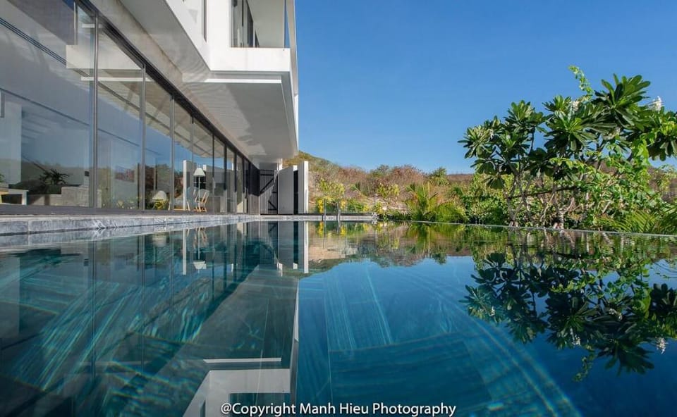 Ocean view pool villa 4 bedrooms Villa in Nha Trang