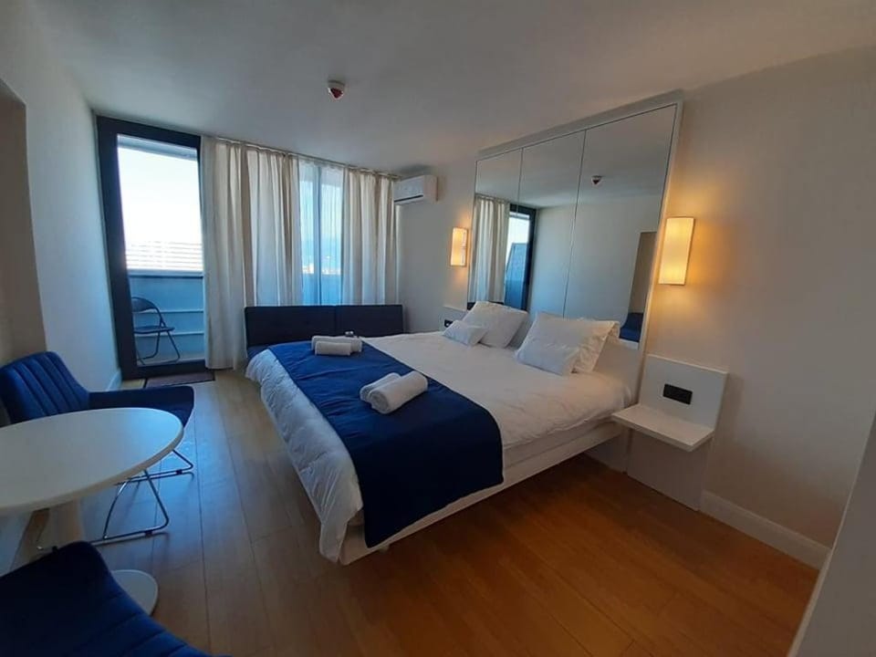 With a chic view of the sea and the city Apartment in Batumi