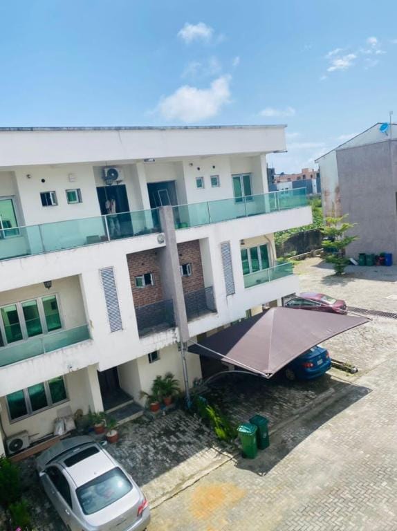 Lovely chilyn Apartment in Chevron Vacation rental in Lagos, Nigeria