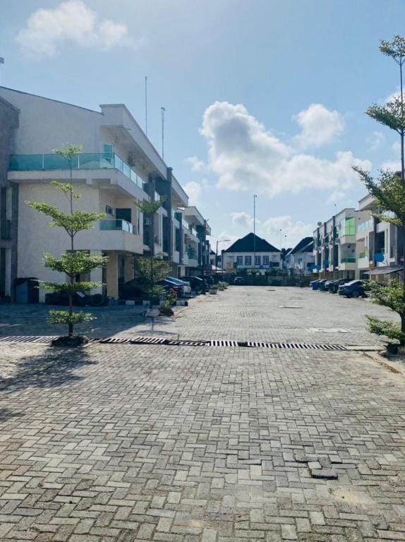 Lovely chilyn Apartment in Chevron Vacation rental in Lagos, Nigeria