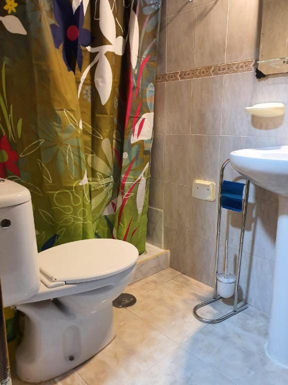 Room Plaza Hierro1 Wifi Free Shared Birthroom. Apartment in Maspalomas