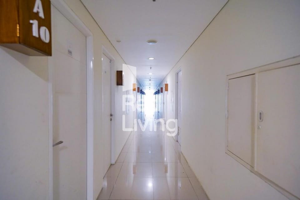 RedLiving Apartement Bogorienze Resort - Skyland Tower A Hotel in West Java
