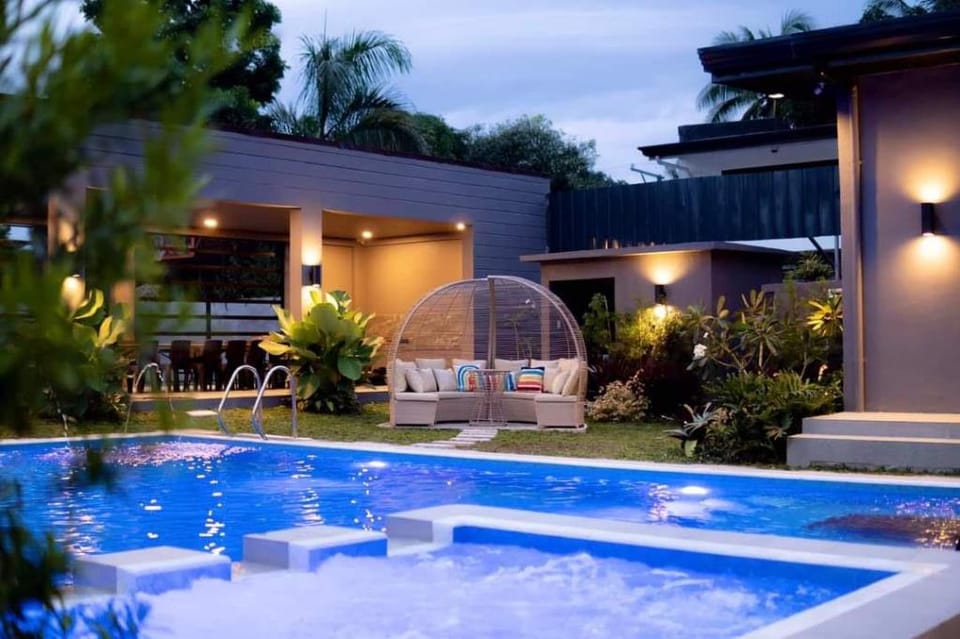 The Grand Bungalow - Padre Garcia, Batangas Vacation rental in Calabarzon