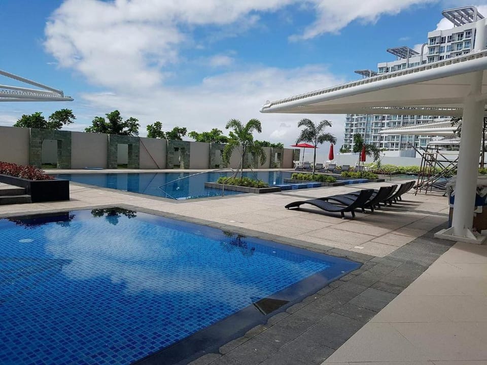 Seaview Condo + Beach + Near Airport in Cebu, PH Apartment in Lapu-Lapu City
