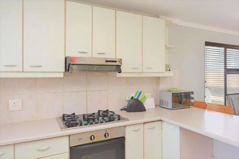 Lovely Two Bedroom Beachfront Apartment Apartment in Cape Town