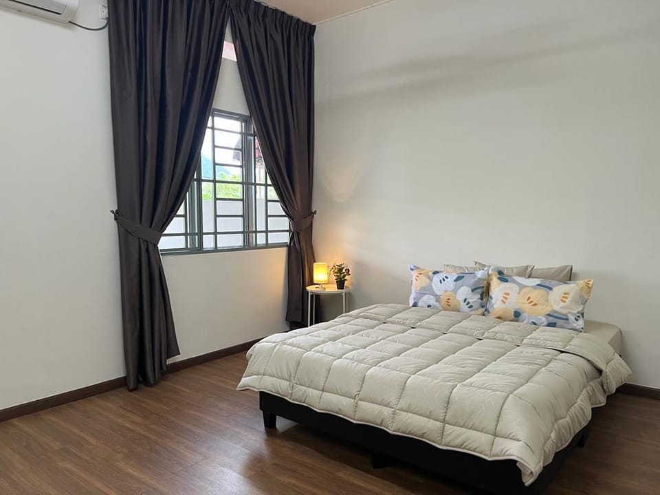 Blissful Ipoh - new, spacious house for all Vacation rental in Ipoh