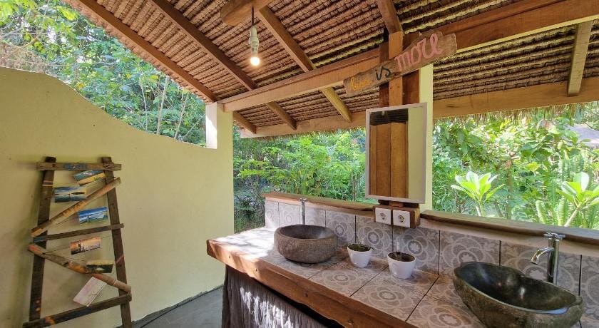 SAME SAME Bungalows - ECO Friendly Bed and Breakfast in Pujut