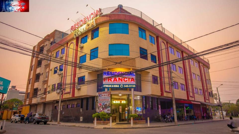 RESIDENCIAL FRANCIA Hostel in Santa Cruz de la Sierra