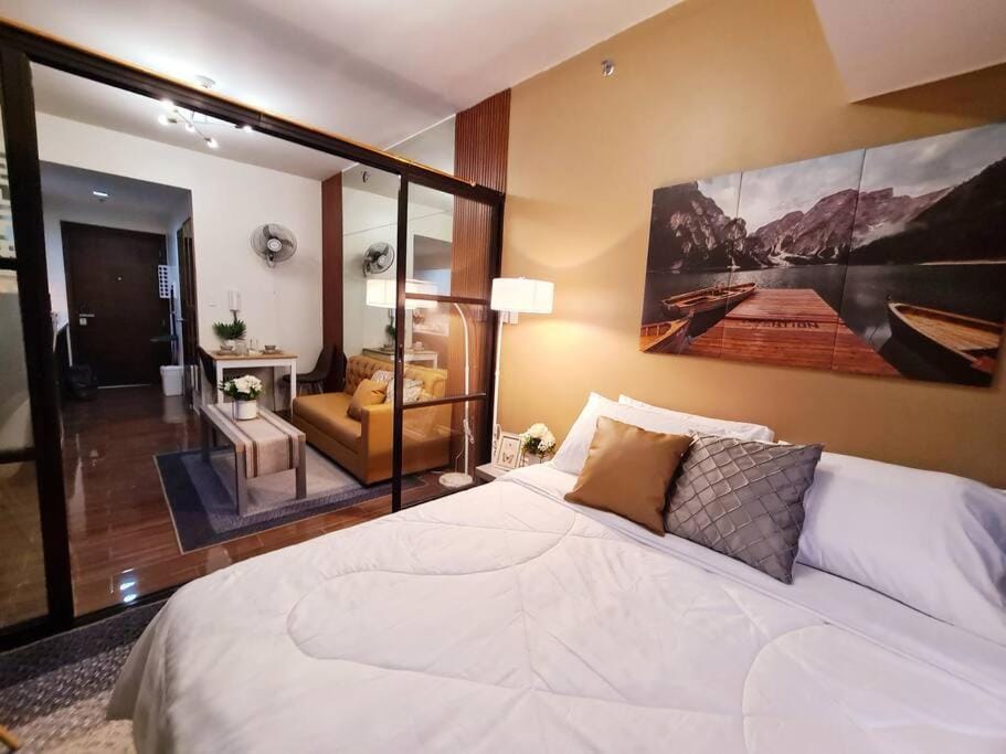 Staycation by Ness in Ayala Makati Apartment in Makati