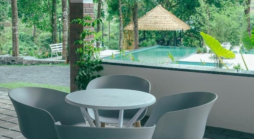 Athirapilly On The Rocks Hotel in Kerala