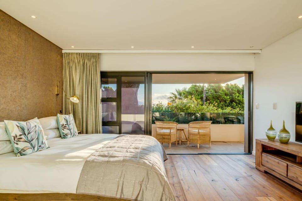 Spacious Family Villa in Camps Bay with Breathtaking Views (Ocean Pearl) Apartment in Camps Bay