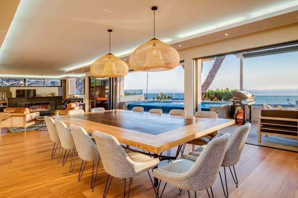 Spacious Family Villa in Camps Bay with Breathtaking Views (Ocean Pearl) Apartment in Camps Bay