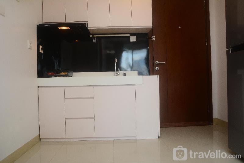 Warm 1BR at Signature Park Grande By Travelio Apartment in South Jakarta City