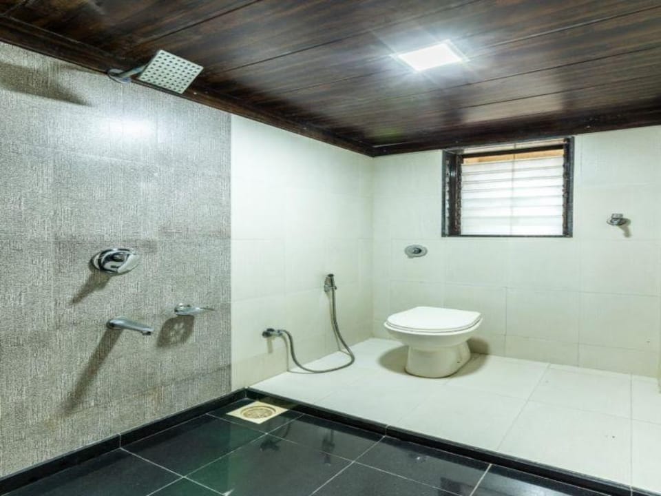 Lonavla bunglow enjoy 6BHK 5BHK 4BHK CO-8698342868 Vacation rental in Lonavla