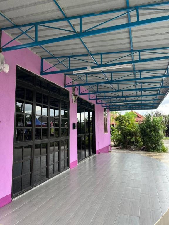 Roomstay Lavender Chendering with Private Bathroom Vacation rental in Terengganu, Malaysia