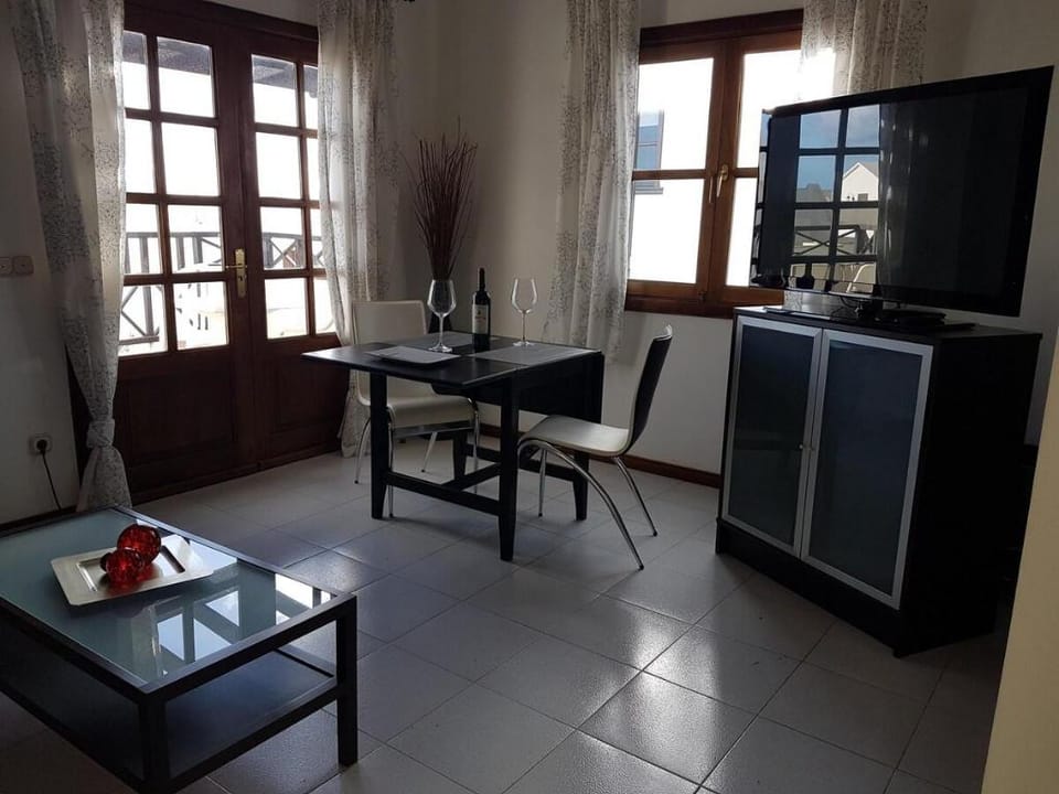 Beautiful apartment with pool close to the beach Apartment in Isla de Lanzarote