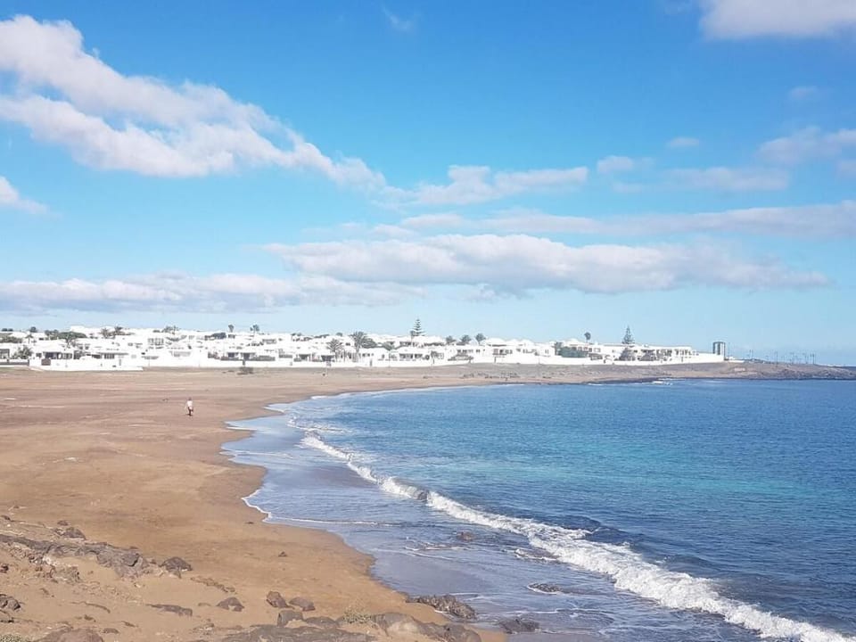 Beautiful apartment with pool close to the beach Apartment in Isla de Lanzarote