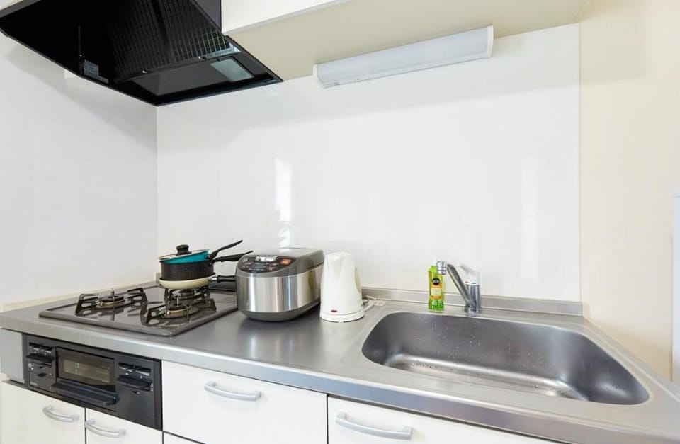 H-JR Kamada 10min,2BR,Max 9PP, HanedaAP,WiFi,49sq Apartment in Yokohama